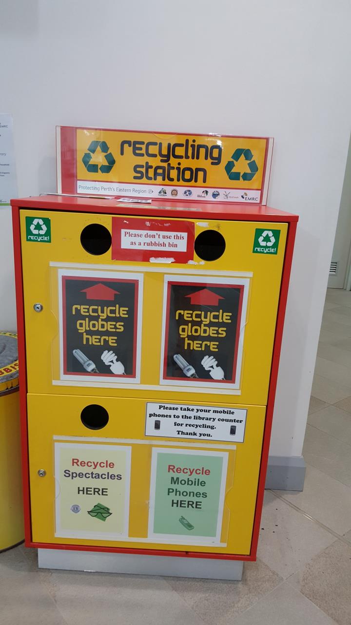 Library recycling station