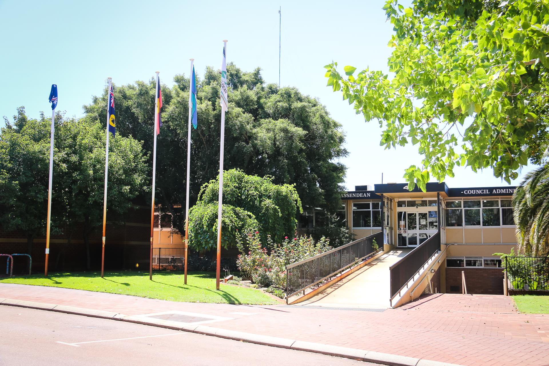 Public Holiday Closure - 29 September